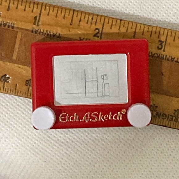 Super Cute Mini Etch-a-Sketch, Red, Classic Toy - Picture 1 of 4